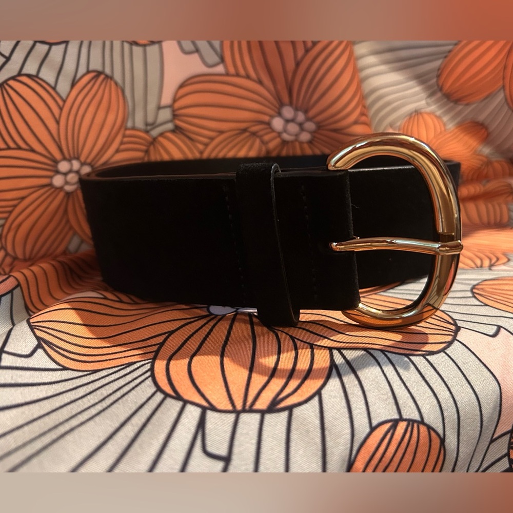 High-waisted Black Belt + Gold Buckle⚡️